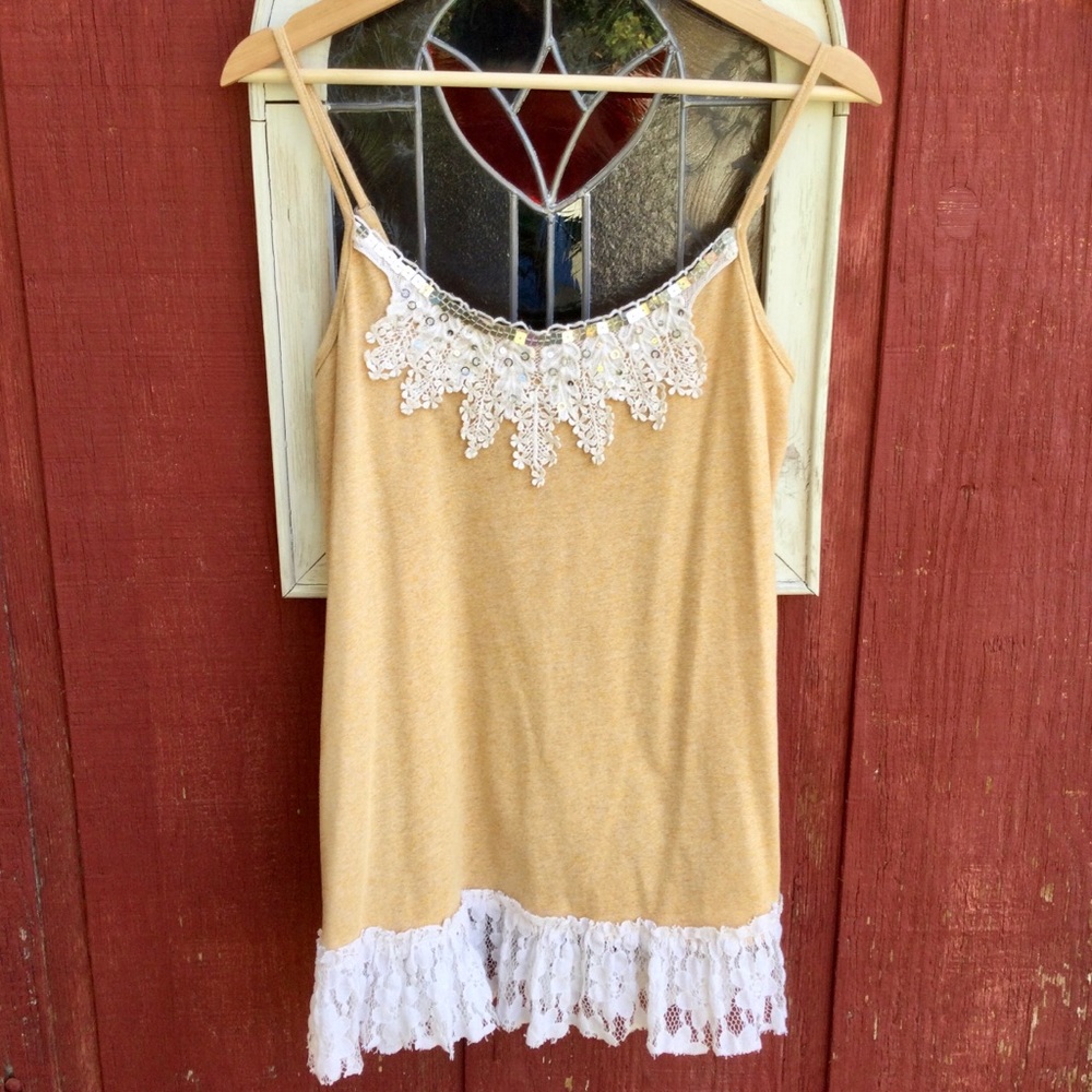 Lacy Sequins Embellished Tank